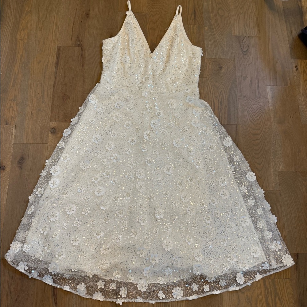 Dress the Population White Sequin and Floral Dress size XL. Fits Size 10/12 - Picture 2 of 8
